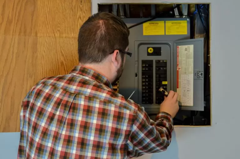 Know the Link Between Your AC and Your Circuit Breakers